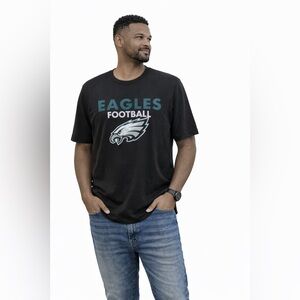 EUC - Eagles NFL T-Shirt‎